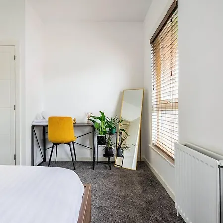 Bright, Modern 2 Bedroom House With Free Parking! Edimburgo Exterior foto
